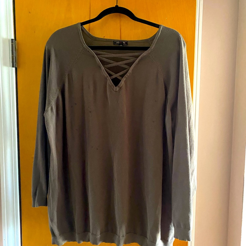Women’s 79% rayon 21% polyester sweater